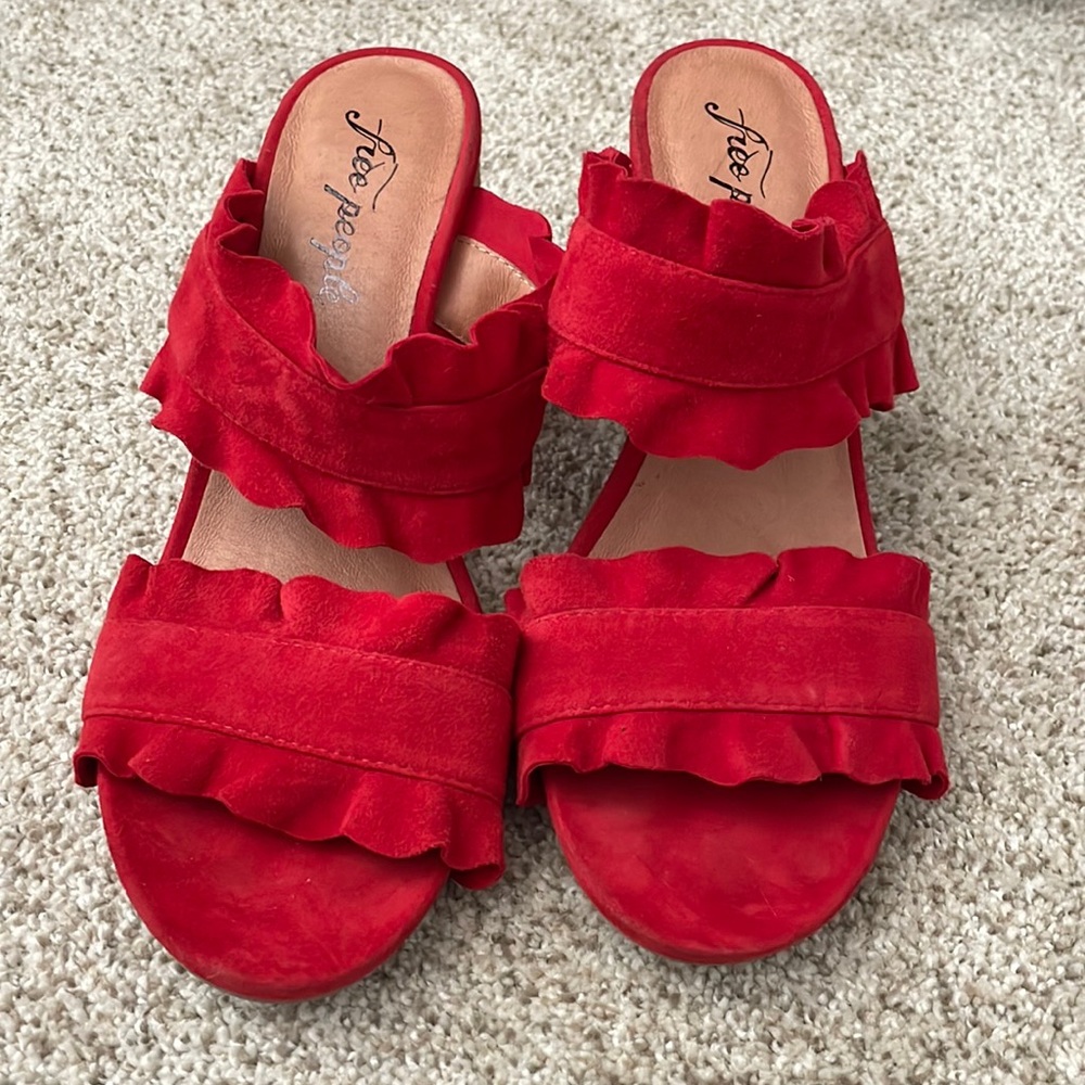 FREE PEOPLE heals size 39
